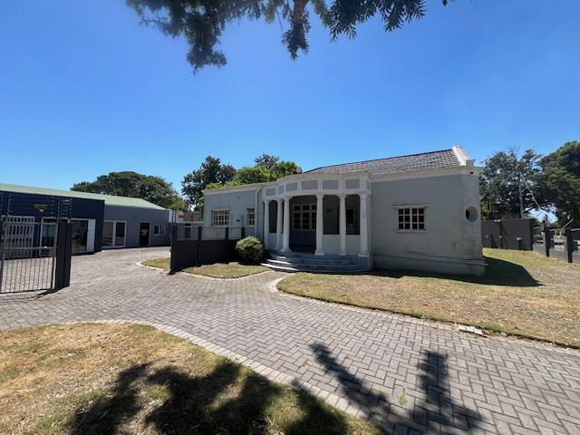 To Let commercial Property for Rent in Walmer Eastern Cape
